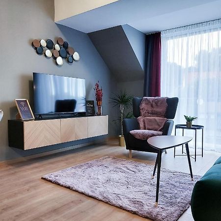 Linden Apartman 107 Glamour (Adults Only) Mosonmagyaróvár 외부 사진