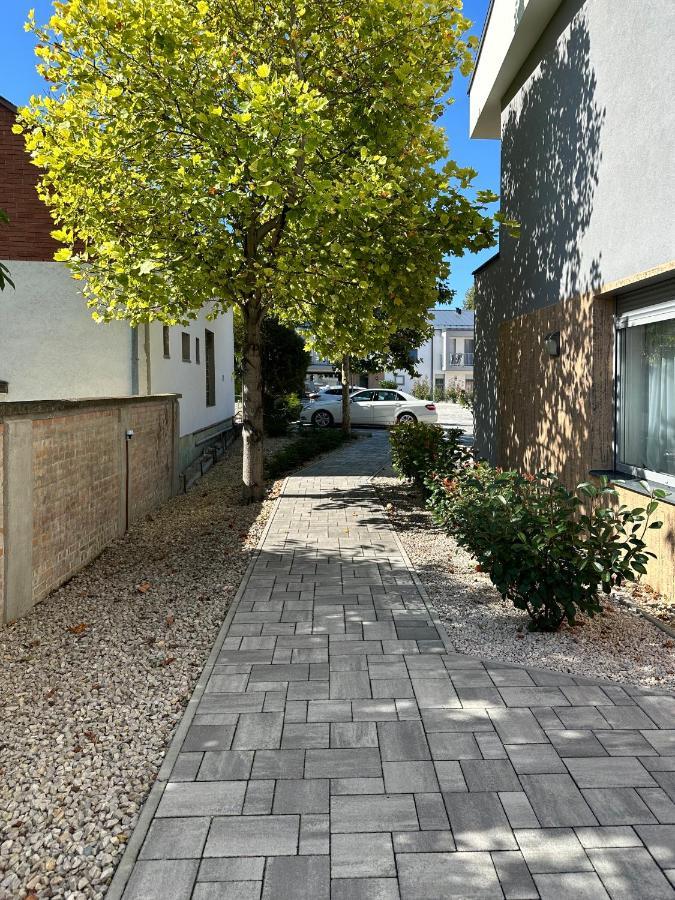 Linden Apartman 107 Glamour (Adults Only) Mosonmagyaróvár 외부 사진